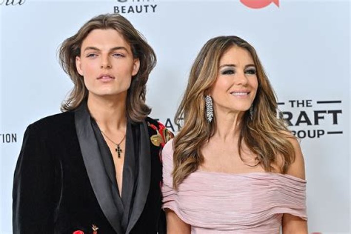 Damian Hurley Has Fans Doing A Double Take As Stunning Model Twins With Mother Elizabeth Hurley