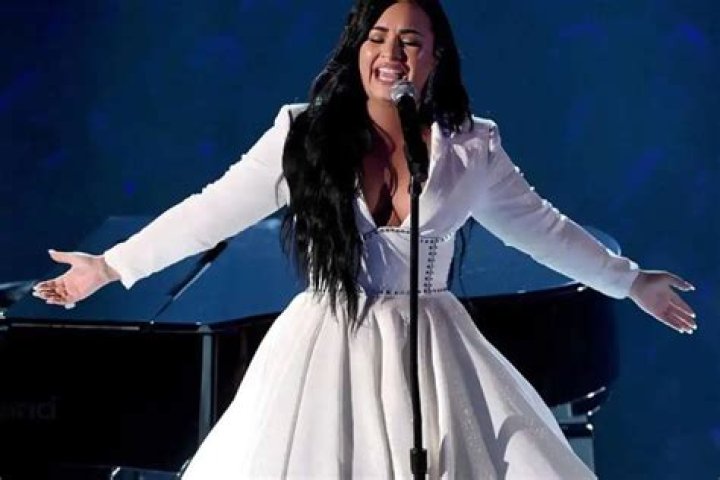Demi Lovato Wears Christian Siriano With Zana Bayne Belt To Grammy Awards