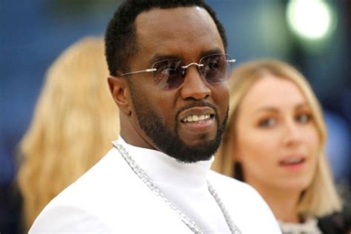 Diddy Goes On Vacation With Rumored Girlfriend Lori And Her Dad, Steve Harvey – Pics!