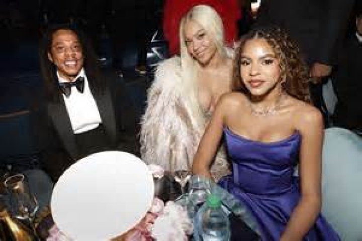 Dionne Warwick Slammed By Beyonce’s Fans After Saying She’s Not An ‘Icon’