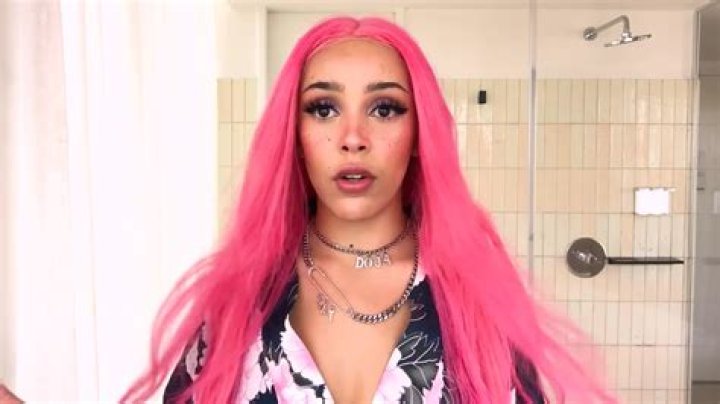 Doja Cat Impresses Fans When She Stops Performance To Help Someone