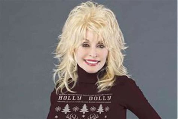 Dolly Parton Accidentally Creates Social Media Challenge, And Fans Are Here For It