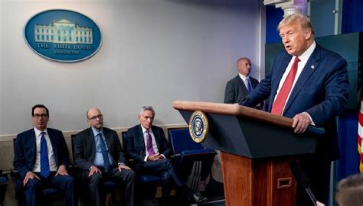 Donald Trump And His Allies In The Senate Want To Investigate The Obama Administration