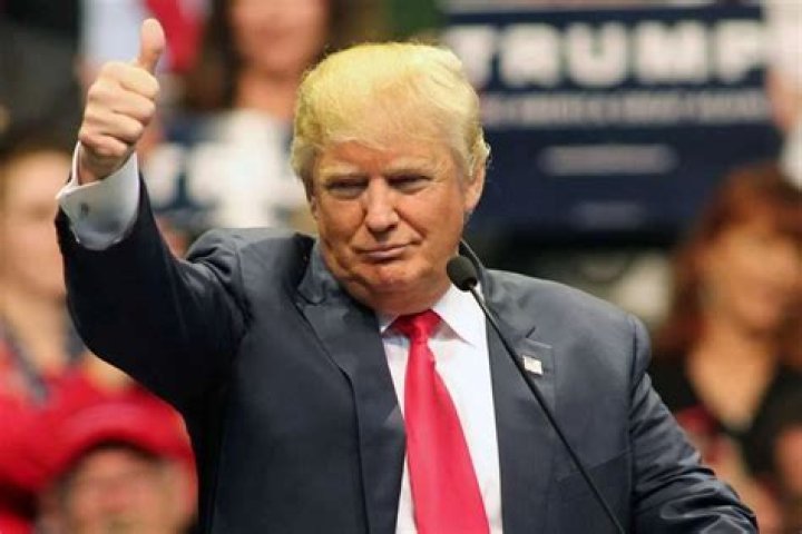 Donald Trump Thrashes Debra Messing On Twitter – Accuses Her Of Racism And ‘McCarthyism’