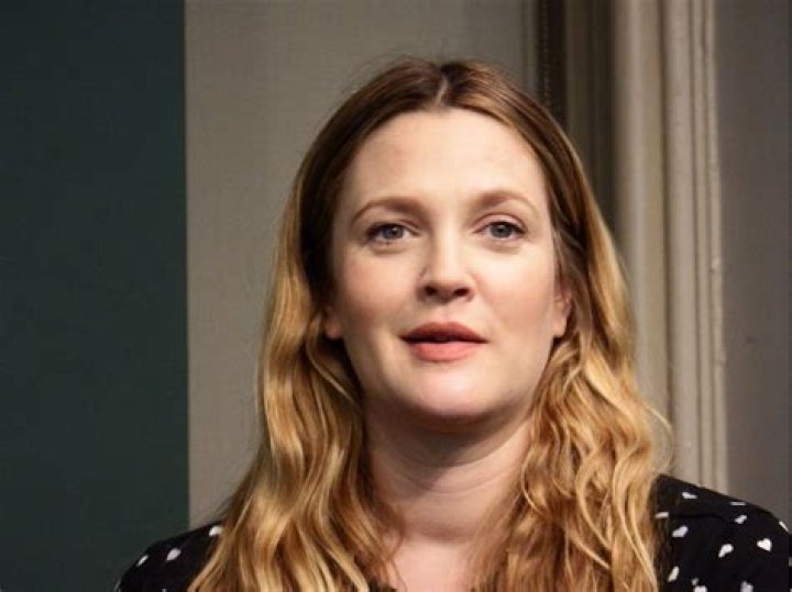 Drew Barrymore Eyes Daytime Talk Show Following Santa Clarita Diet Cancelation