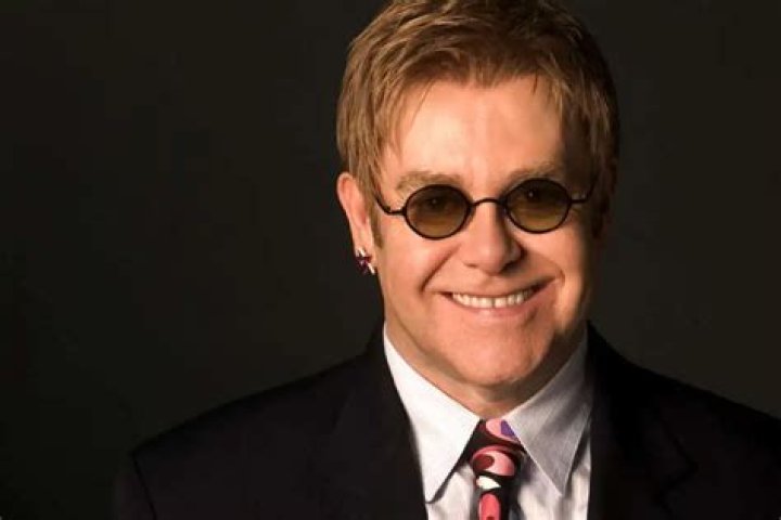 Elton John Bought Several Of Gwyneth Paltrow’s Genitalia-Scented Candles – He’s A Huge Fan