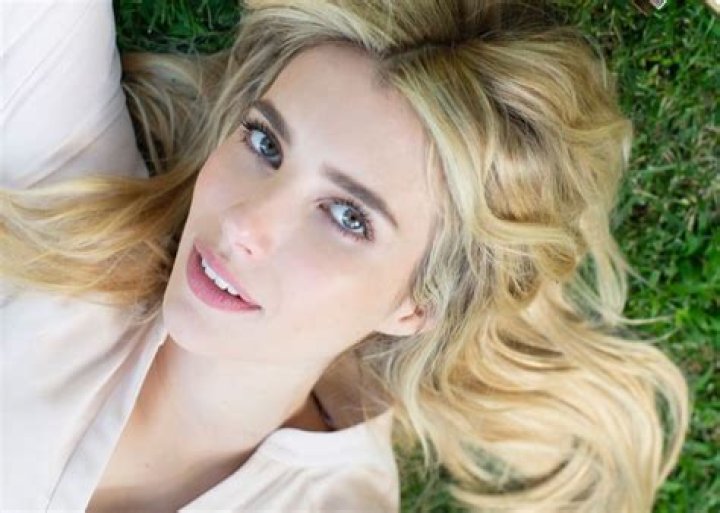 Emma Roberts Has That Pregnancy Glow As She Shows Off Her Growing Baby Bump