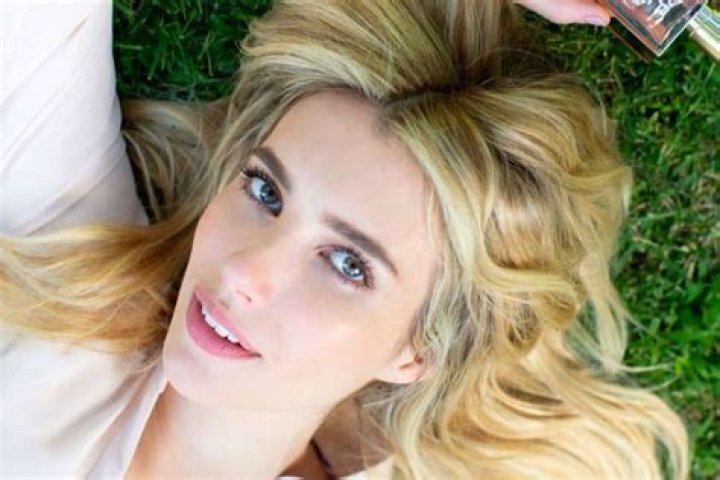 Emma Roberts Wears ASOS Design Midi Dress While Shopping With Her Mom Whom She Previously Blocked On Instagram