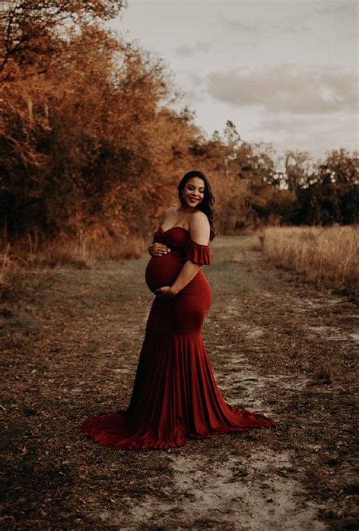 Erica Mena’s Pregnancy Photo Session Impresses Fans – Check Out The Gorgeous Pics