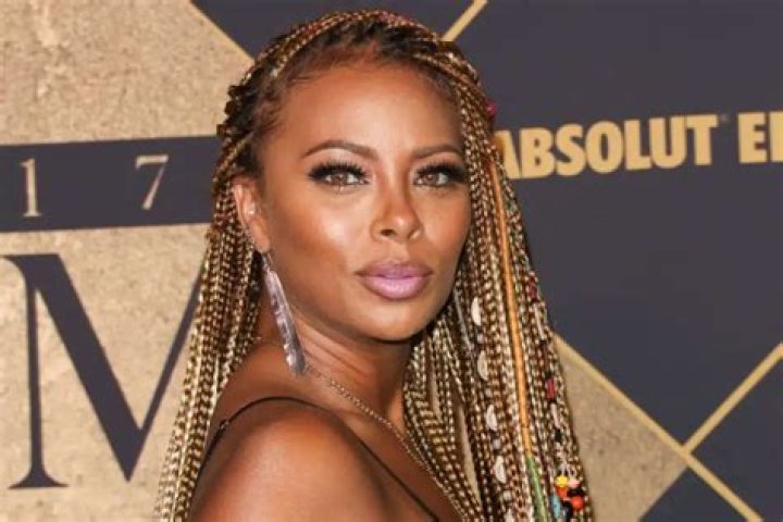 Eva Marcille Impresses Fans With A Video Of An Online Concert – See These Black Queens