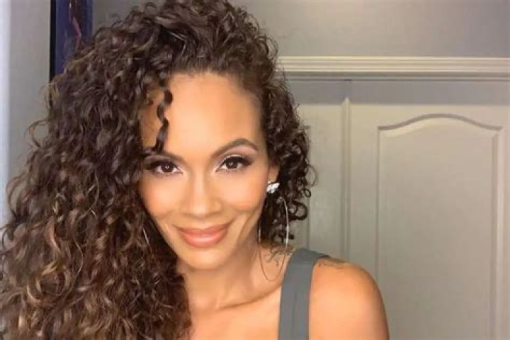 Evelyn Lozada Gets Emotional In Video While Talking About Ex Carl Crawford Who Is Accused Of Domestic Abuse
