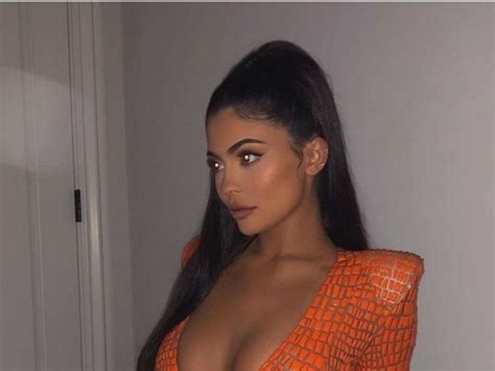 Fans Drag Kylie Jenner With Plastic Surgery Claims After ‘Summer Body’ Photo Goes Viral