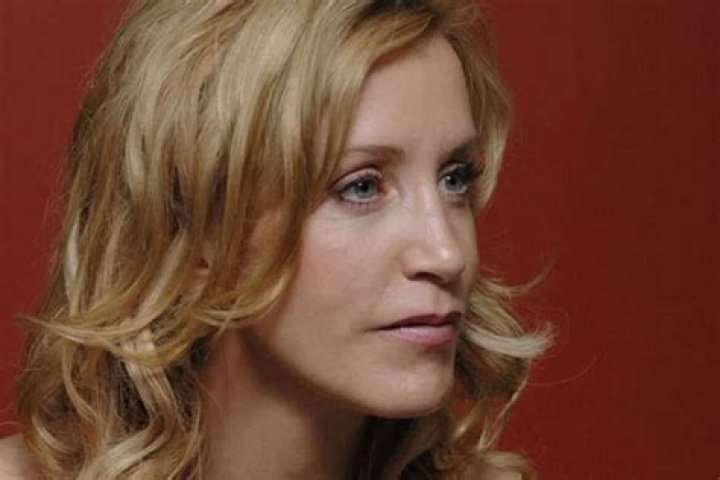 Felicity Huffman Heads Off To Prison To Serve 2-Week Sentence