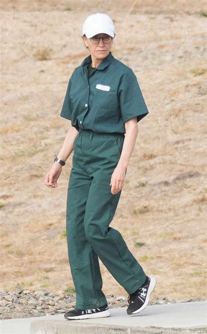 Felicity Huffman Rocks Green Jumpsuit In First Photo From Prison