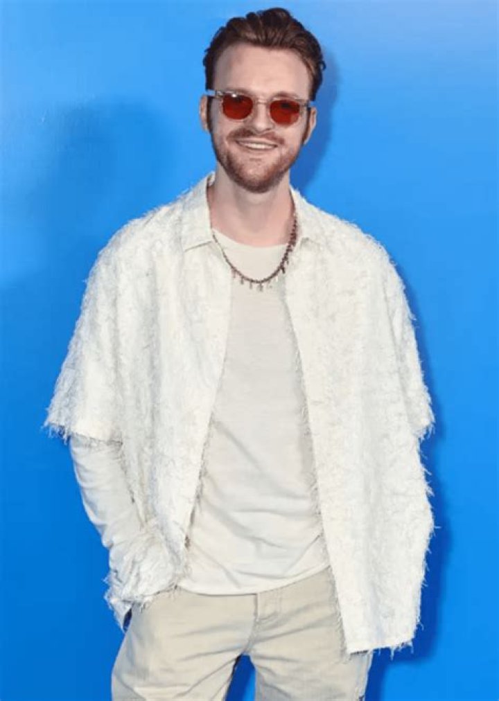 Finneas Admitted He Did Not Have A Helmet On When He Crashed His E-Bike, Revealing Many Fractures