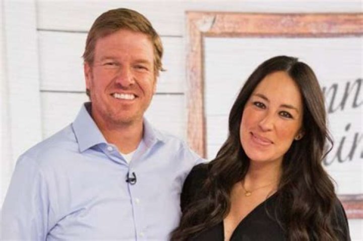 Fixer Upper Stars Chip And Joanna Gaines Slammed By Fellow HGTV Stars