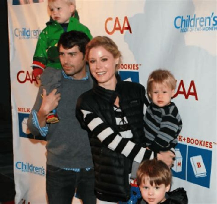 For The First Time, Julie Bowen Discussed Her Past Romantic Experiences With Women