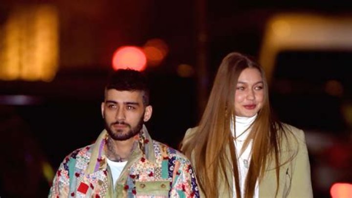 Gigi Hadid And Zayn Malik Hold Hands In New Pics And Spark Reconciliation Rumors!