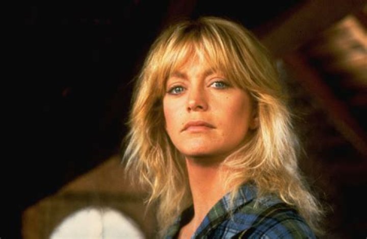 Goldie Hawn Looks Incredible At 75 Dancing In A Bathing Suit – Video!