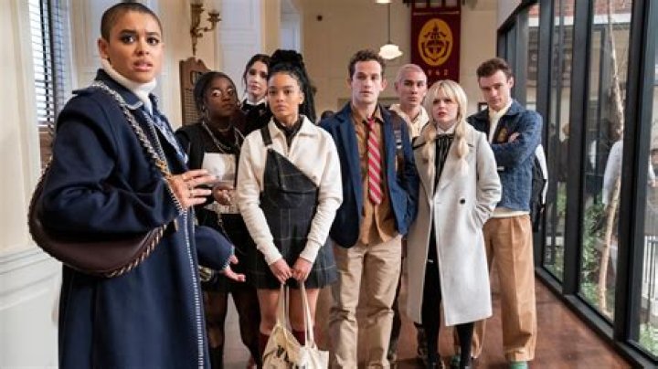 Gossip Girl Reboot Ordered At HBO Max – Is The Original Cast Returning?