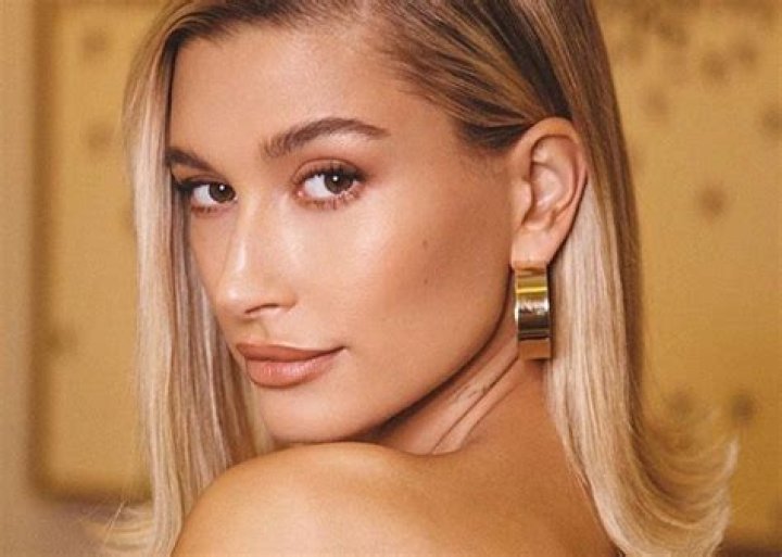 Hailey Baldwin Bieber Stuns At Bare Minerals Event — Wears Paris Georgia