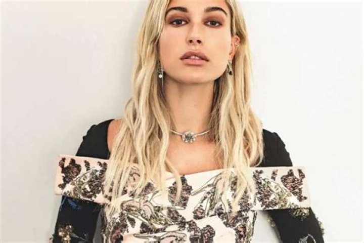 Hailey Bieber Apologizes After Hostess Says She’s ‘Not Nice’