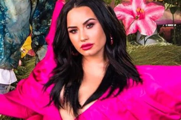 Has Demi Lovato Fallen For Mod Sun And Is Her Family Worried About Her?