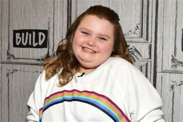 Honey Boo Boo Shockingly Mimics Snorting Cocaine On Facebook Live