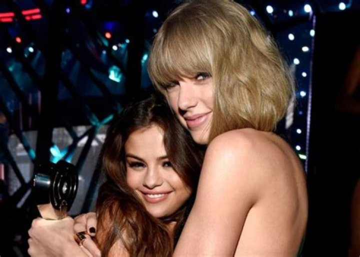 Is Taylor Swift Setting Up Lovelorn Selena Gomez With Joe Alwyn’s Friends?