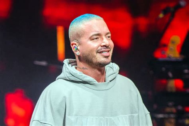J Balvin Casually Reveals His Unborn Child’s Gender During Interview!