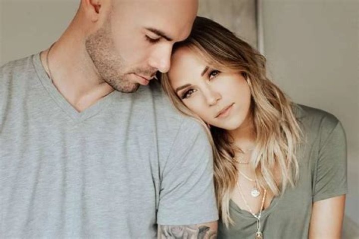 Jana Kramer Addresses Her Hot Nanny Comments After Receiving Backlash!