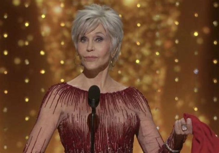Jane Fonda Recycles An Old Dress For This Year’s Oscars After Giving Up Shopping