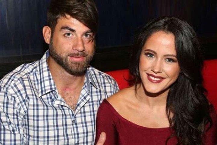 Jenelle Evans’ Psycho Hubbie David Eason Continues To Alienate The ‘Teen Mom 2’ Cast
