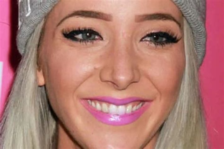 Jenna Marbles Apologizes For Doing Blackface And Other Offensive Old Videos And Quits YouTube!