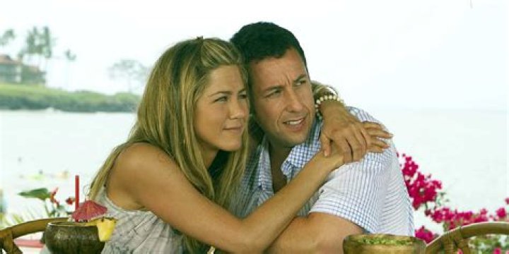 Jennifer Aniston Photographed Hugging And Kissing Mystery Man