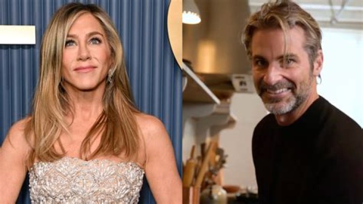 Jennifer Aniston Was Told To Drop 30 Pounds Before Starring In Friends, Book Reveals