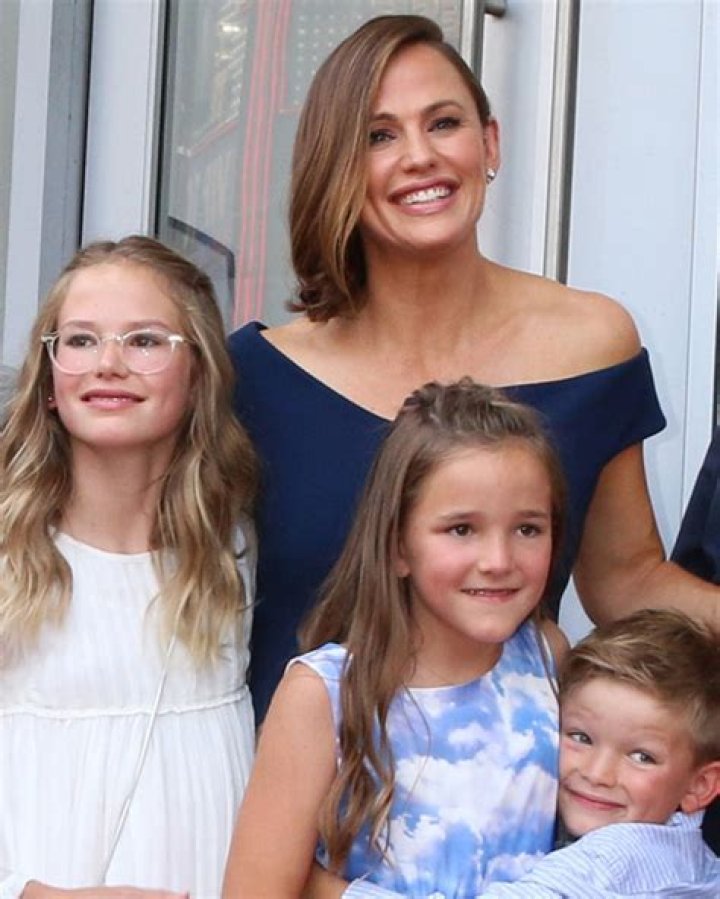 Jennifer Garner Gets Candid About Her Changing Body – Says She’ll Always Look Like ‘A Woman Who’s Had Three Babies’