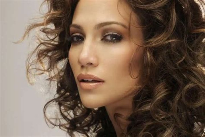 Jennifer Lopez And Alex Rodriguez Reportedly Plan To Marry In Italy Following COVID-19 Pandemic