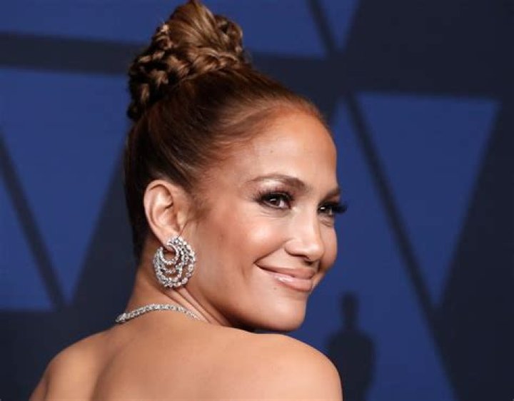 Jennifer Lopez Explains Why She Took On The Super Bowl Halftime Show Gig Despite The Colin Kaepernick Controversy