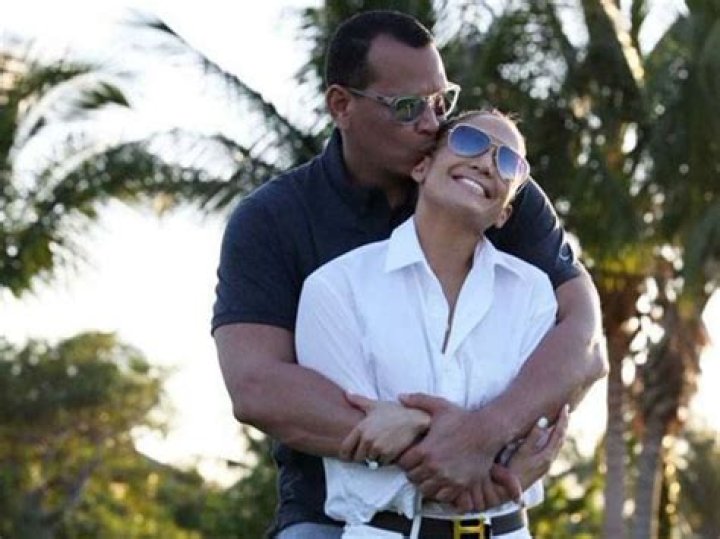 Jennifer Lopez Shuts Down Alex Rodriguez Cheating Rumors Defends Fiancé Against Jose Canseco Lies