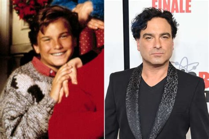 Johnny Galecki Reunites With Christmas Vacation Cast For Special Screening Amid News He’s Producing A Spin-Off