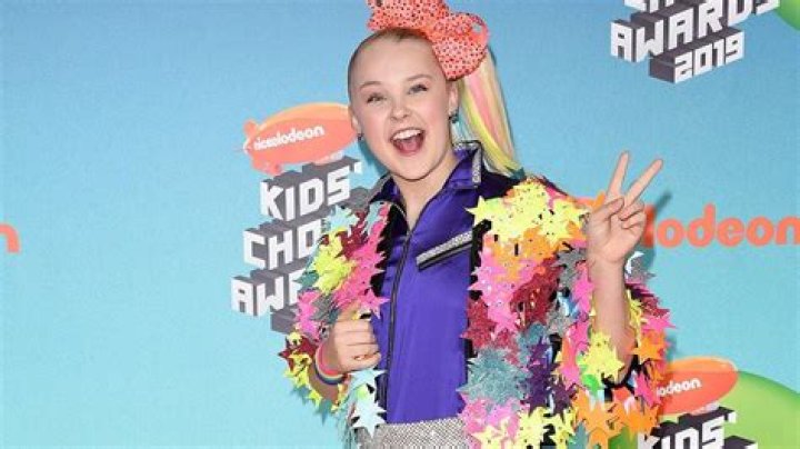 JoJo Siwa Addresses Her Makeup Kit Asbestos Drama