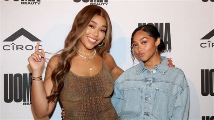 Jordyn Woods Couldn’t Waste A Good Makeup Look And Filmed New Videos With her Sister, Jodie, Showing Their Dance Moves