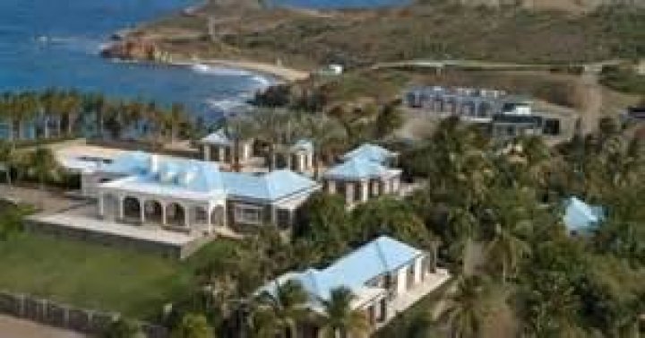 Jordyn Woods Shares More Photos From The Tropical Vacay That Has Fans In Awe