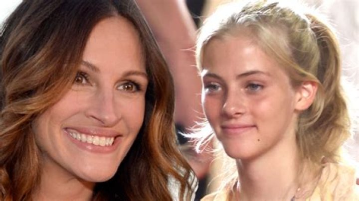 Julia Roberts Shares the Adorable Reason She Wants to Show Her Daughter Her Husband’s Old Letters
