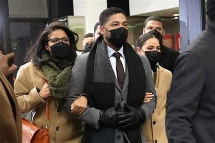 Jussie Smollett Update: Actor Spotted Hiding In Public While Going To Restaurant