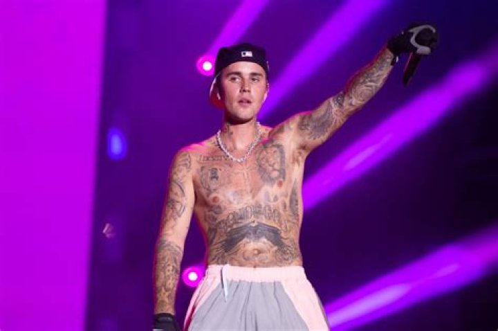 Justin Bieber Debuts New Chest Tattoo And It’s Huge – Check It Out!