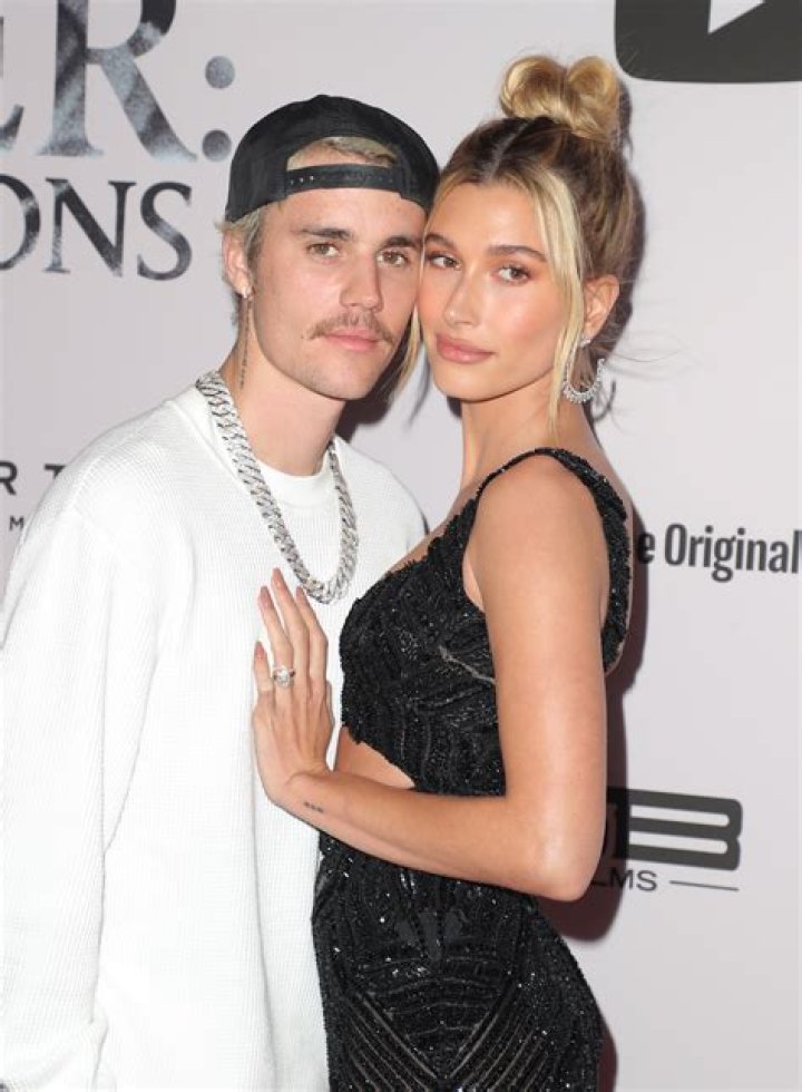 Justin Bieber Writes Wife Hailey Baldwin A Poem – Check It Out!