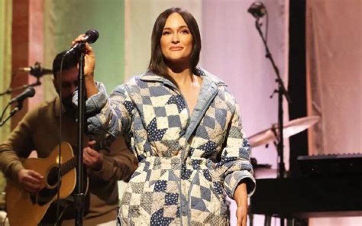 Kacey Musgraves Announces She’s Selling Her Clothes As Part Of Tornado Relief
