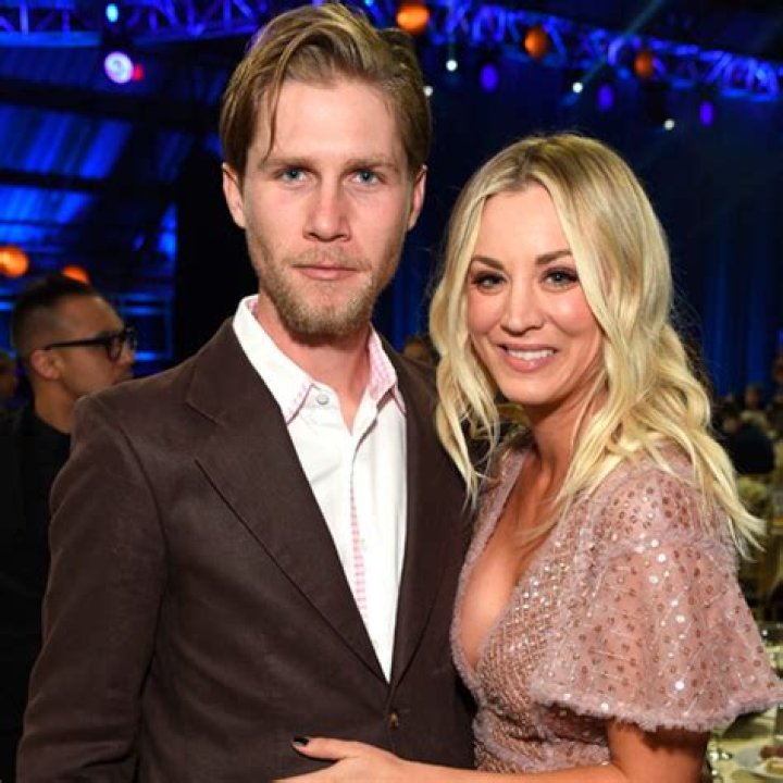 Kaley Cuoco Explains Why She And Hubby Karl Cook Still Don’t Live Together More Than A Year After Tying The Knot!